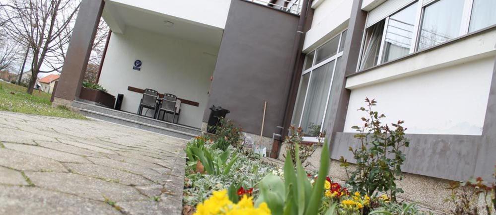 Hostel Rakitje-Rakitje Buitenkant foto