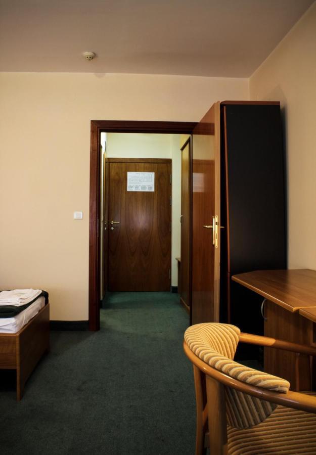 Hostel Rakitje-Rakitje Buitenkant foto