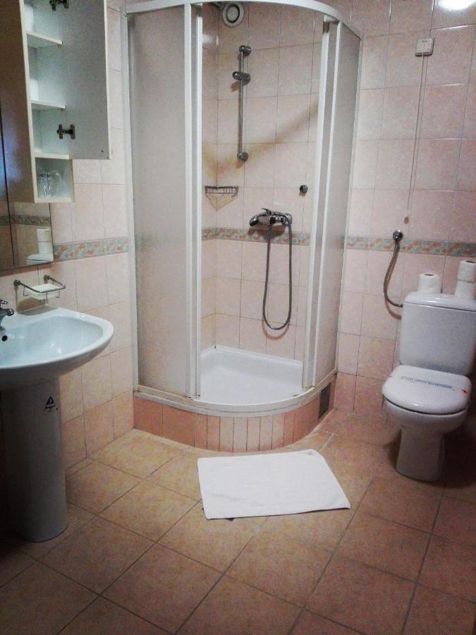 Hostel Rakitje-Rakitje Buitenkant foto